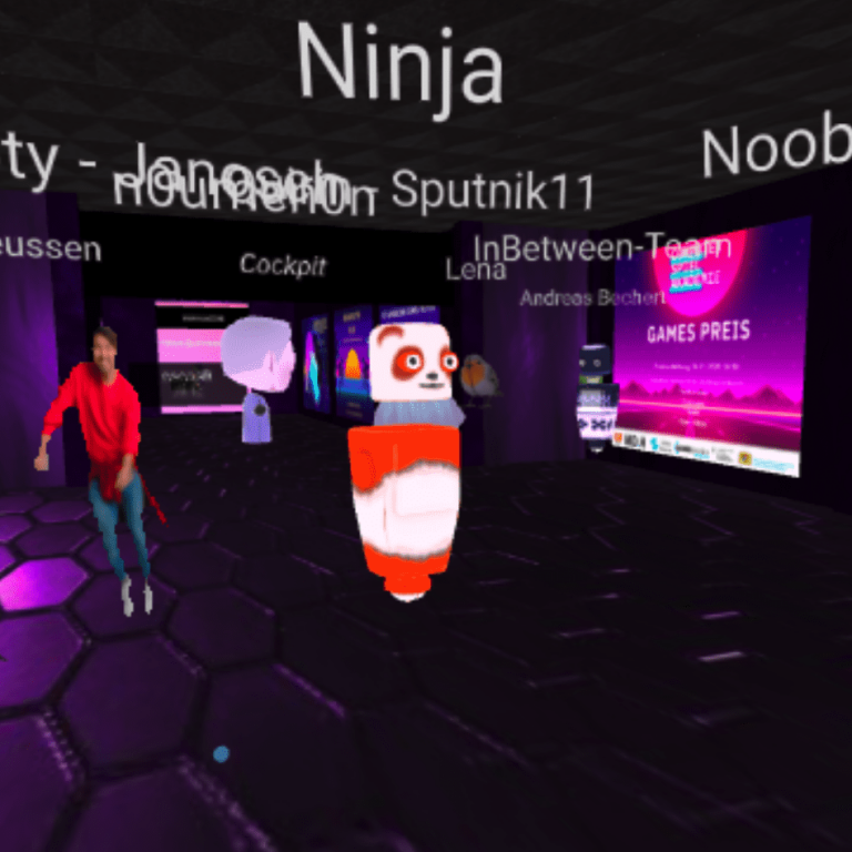 Digitaler Raum. Verschiedene VR-Figuren mit den Namen der Spieler stehen in einem dunklen Raum mit Bildern an den Wänden. Auf jedem Bild steht "Computerspiel Akademie Games Preis" geschrieben.